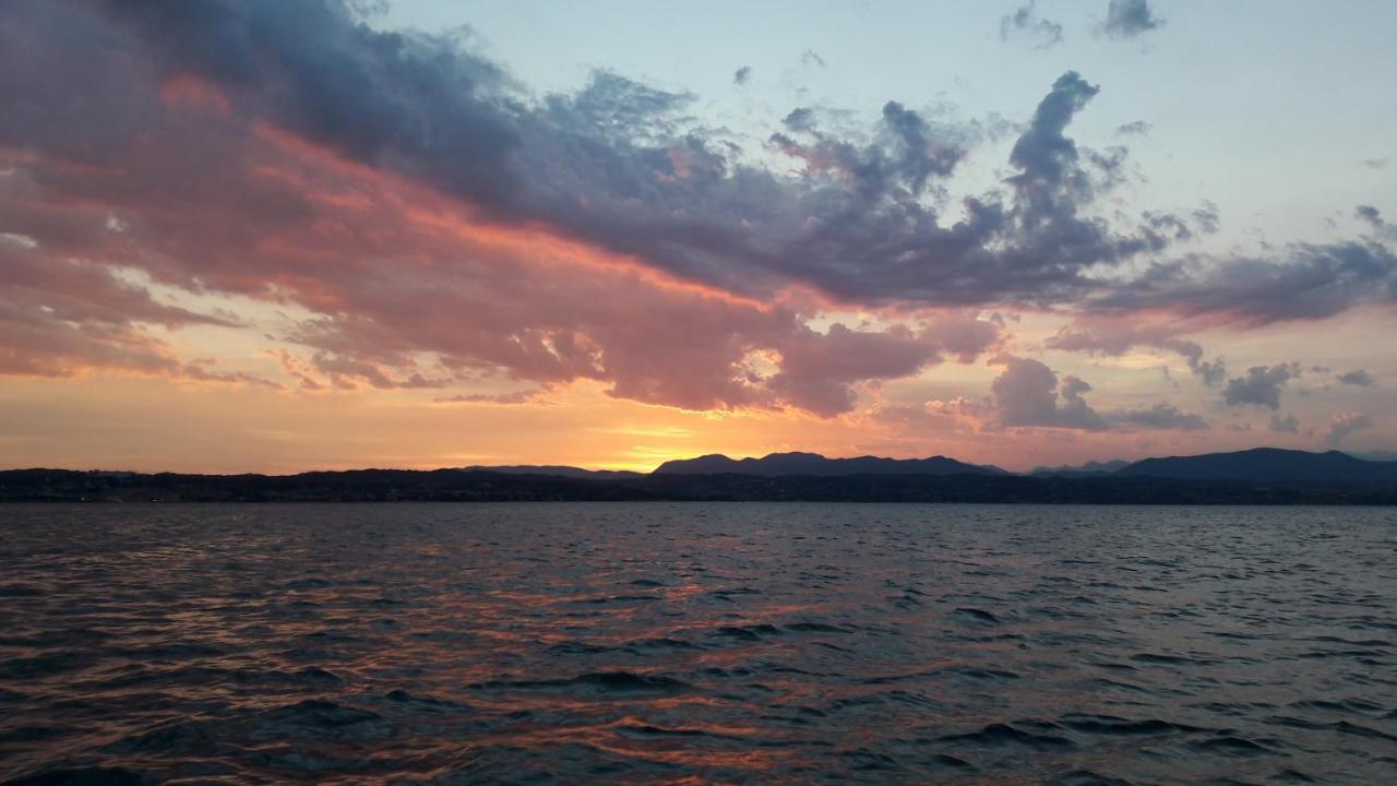 Eve House Gardalake Лонато Екстер'єр фото